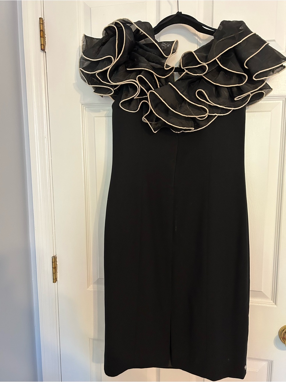 Warren Petites at Saks Fifth Avenue Vintage Black Dress with Ruffle Neckline - Picture 5 of 7